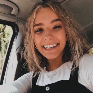 Meet your Posher, Eve